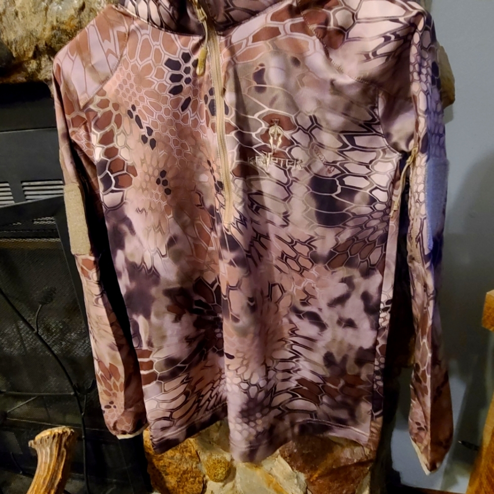 Kryptek youth 10/12 shirt 1/4 Zip New